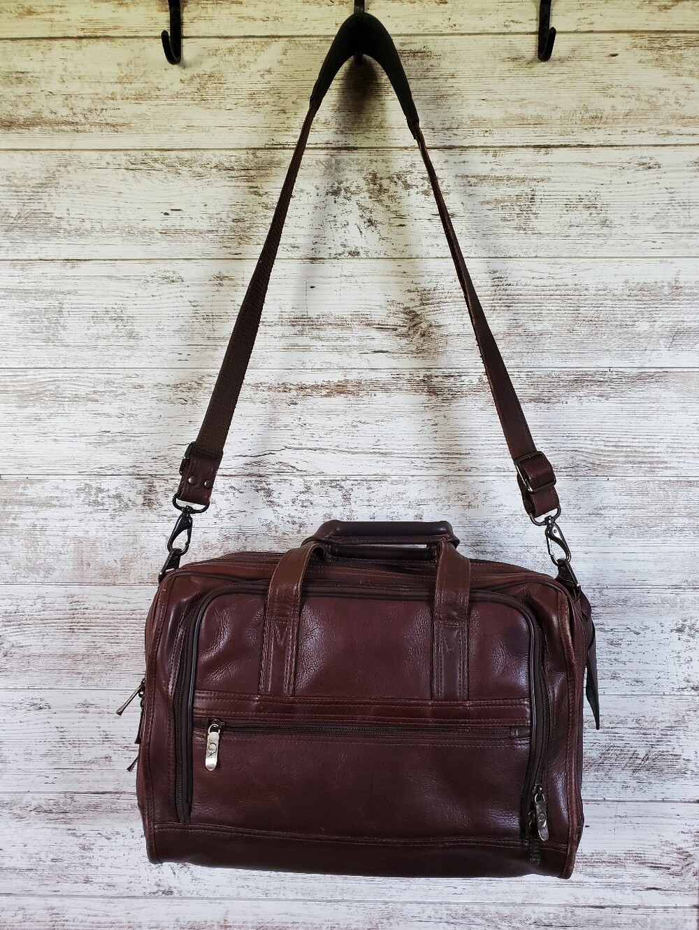 Avenues America Genuine Leather Multi-Pocket Messenger Bag Briefcase Vintage